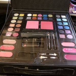 NWOT brand new makeup travel case.